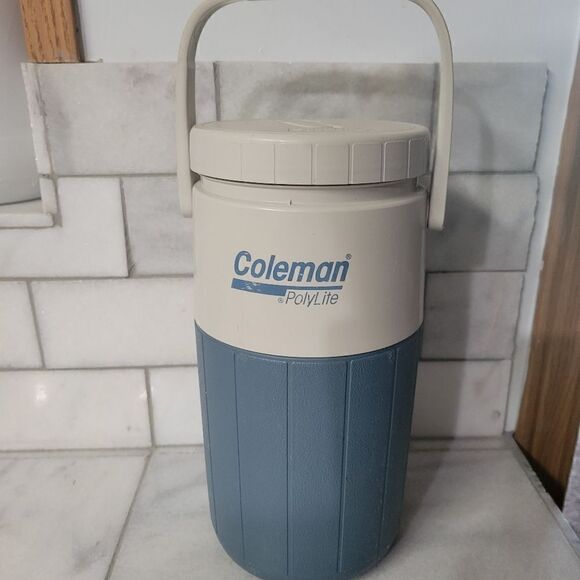 Vintage Coleman Blue Polylite Half-Gallon Water Jug Cooler Thermos w/ Spout - Picture 1 of 7